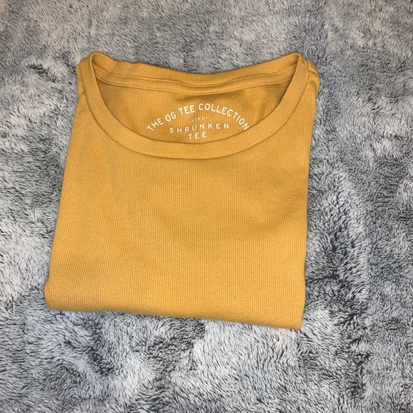 yellow tee - Picture 2 of 2